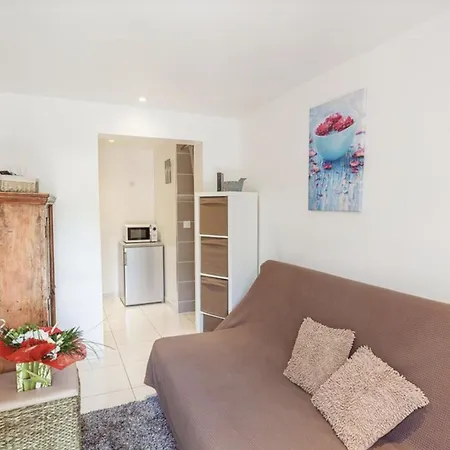 Tilou Location - Giens - Proche Des Plages Et Du Villages *